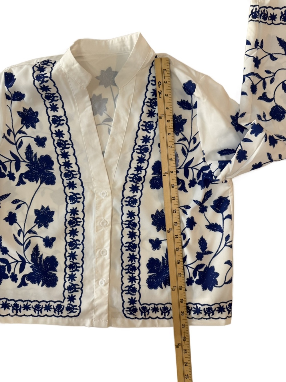 White and Blue Floral Cardigan. Medium - Picture 7 of 10